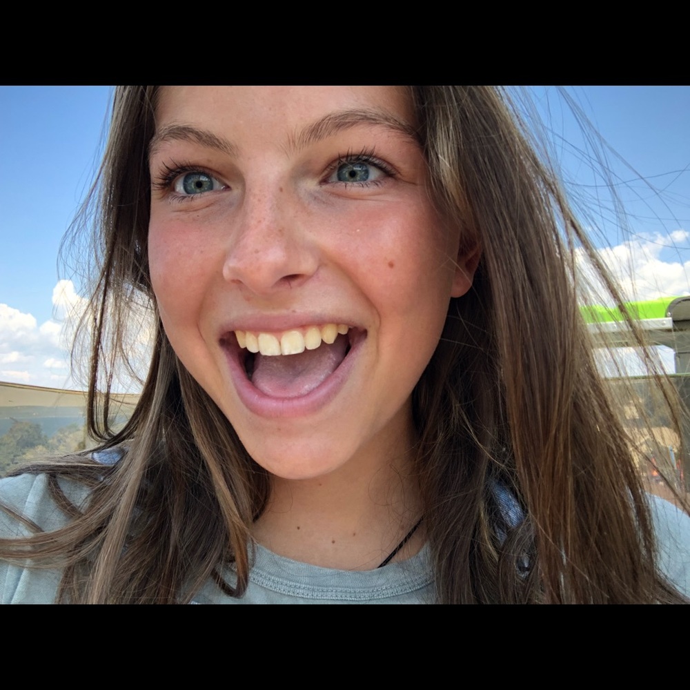 Meet your Posher, Izzy